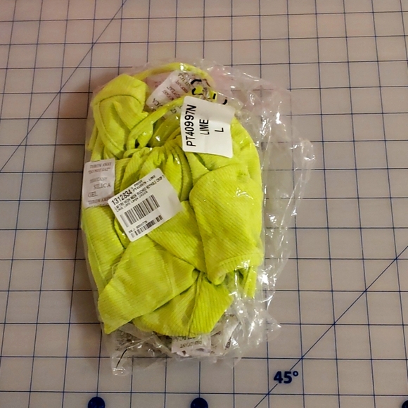 Dolls Kill keyhole crop top lime large - Picture 2 of 3